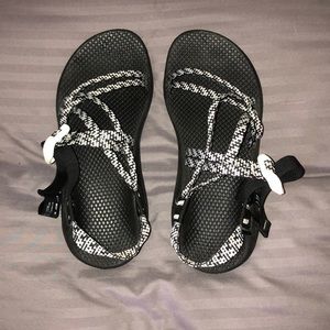 Size 7 Chacos